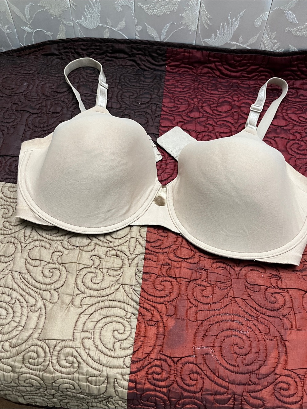 Olga Nude T-Shirt Bra with Smooth Contour Cups - Picture 4 of 6